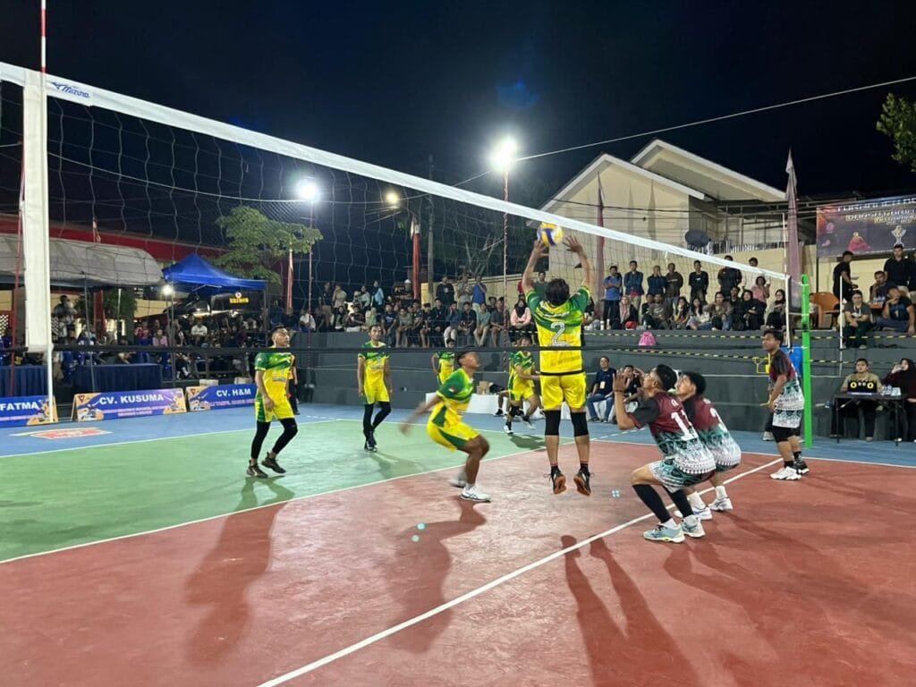 WhatsApp Image 2025 10 20 at 21.38.00 Keseruan Turnamen Bola Voli Dansat Brimob Cup Dalam Rangka Menyambut Hut Korps Brimob Polri Ke 80 PROKALTIM