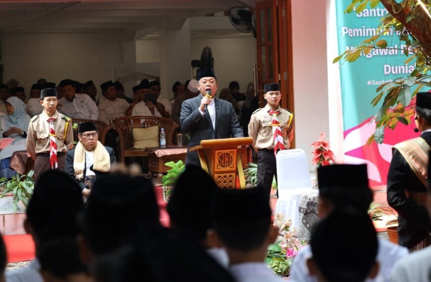 Menteri Nusron Harapkan Santri Masuk ke&hellip;