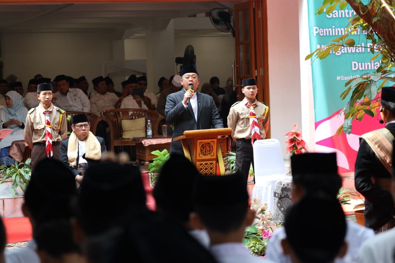 WhatsApp Image 2025 10 22 at 17.39.59 Menteri Nusron Harapkan Santri Masuk ke Dalam Panggung Nasional PROKALTIM