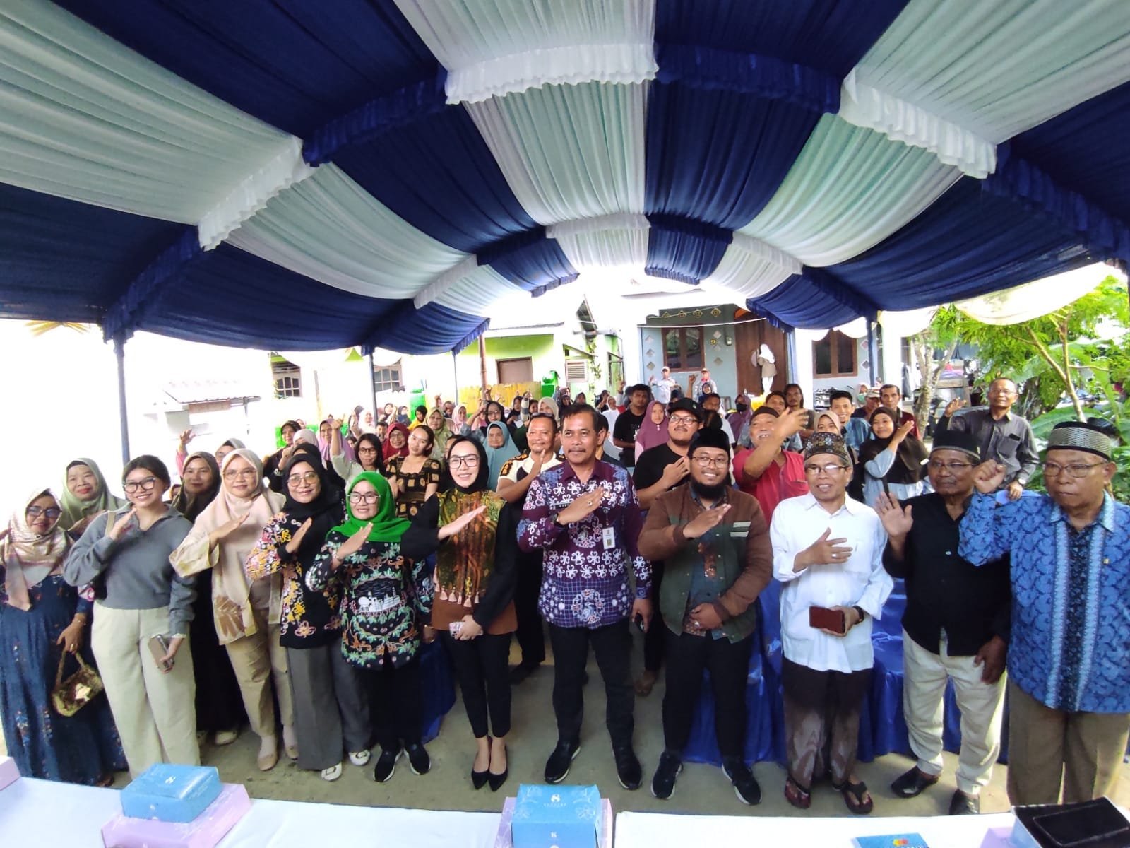 WhatsApp Image 2025 10 24 at 10.27.46 Vera Yulianti Serap Aspirasi Warga Karang Rejo, Air Bersih dan Dukungan UMKM Jadi Sorotan PROKALTIM