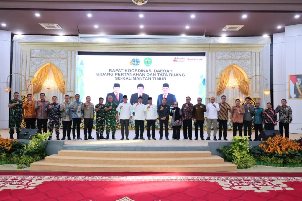 WhatsApp Image 2025 10 25 at 14.42.13 1 Rapat Koordinasi Daerah Bidang Pertanahan dan Tata Ruang di Provinsi Kalimantan Timur PROKALTIM