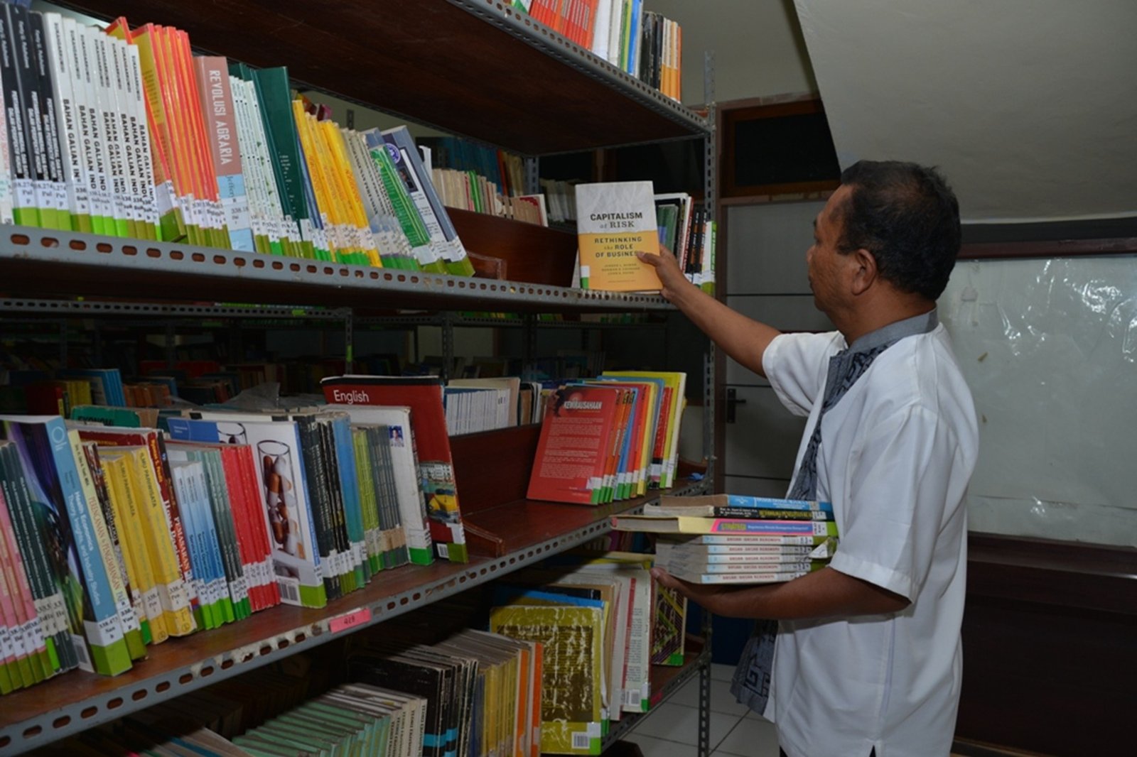 Picture17 1 15 RibuBuku Baru Bakal Tambah Koleksi Perpustakaan PPU PROKALTIM