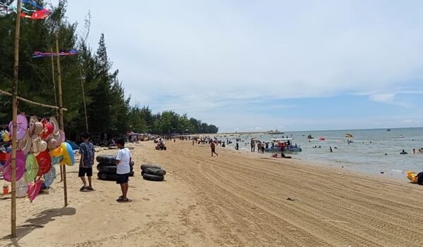 Masuk 50 Besar ADWI, Potensi Wisata Pantai Nipah-Nipah&hellip;
