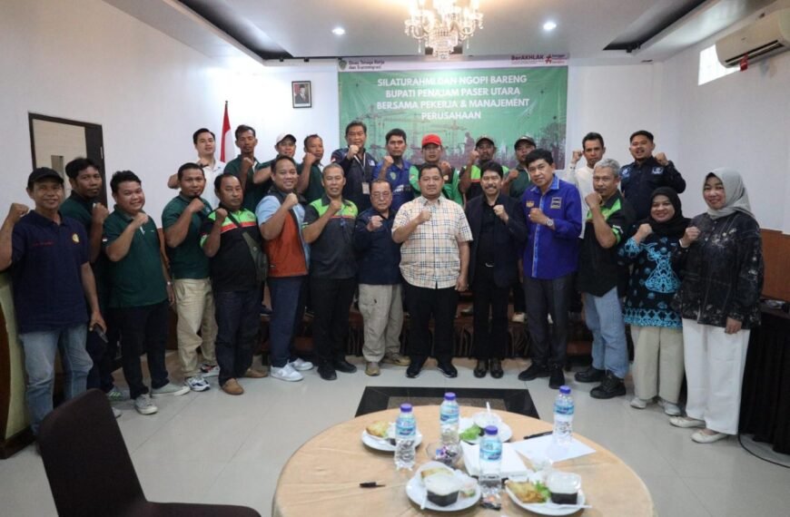 “Ngopi Bareng”, Mudyat Noor Ajak Diskusi Kepala OPD dengan Santai