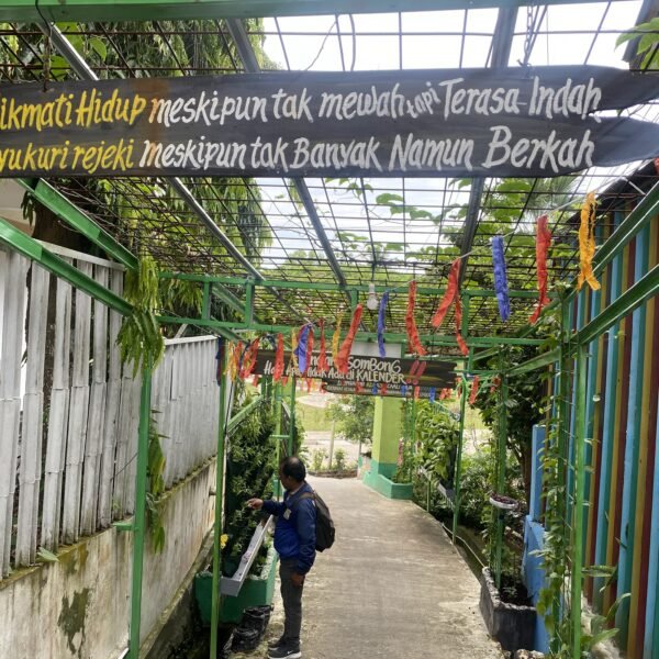 Warga RT 51 Baru Ilir Ubah Wajah Lingkungan&hellip;