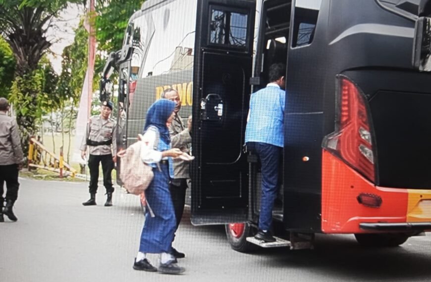 Brimob Kaltim Luncurkan Bus Sekolah Gratis, Ringankan Beban Orang Tua Siswa di Balikpapan