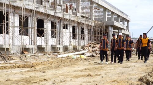 WhatsApp Image 2025 11 08 at 22.50.22 Kapolda Kaltim Cek Langsung Progres Pembangunan Kantor Baru di Km 13 PROKALTIM