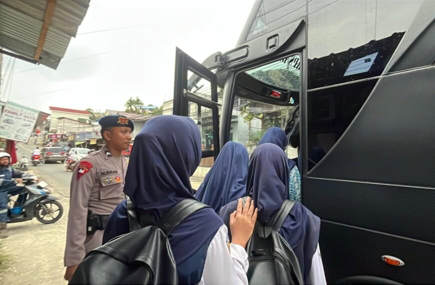 Bus Sekolah Gratis Batalyon A Brimob Kaltim Terus&hellip;