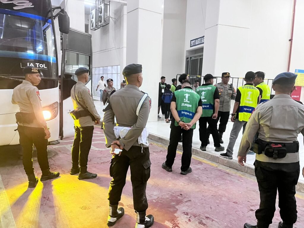 WhatsApp Image 2025 11 13 at 08.35.01 Batalyon A Brimob Kaltim Laksanakan Pengamanan Persiba Vs PSS Sleman Lanjutan Liga 2 Indonesia di Stadion Batakan PROKALTIM