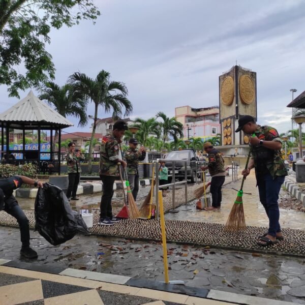 Geppak Gelar Aksi Bersih Taman Tugu Adipura, Tegaskan&hellip;