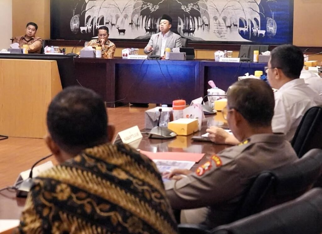 WhatsApp Image 2025 12 19 at 08.30.22 Menteri Nusron Komitmen Capai 87% LP2B demi Ketahanan Pangan Nasional PROKALTIM