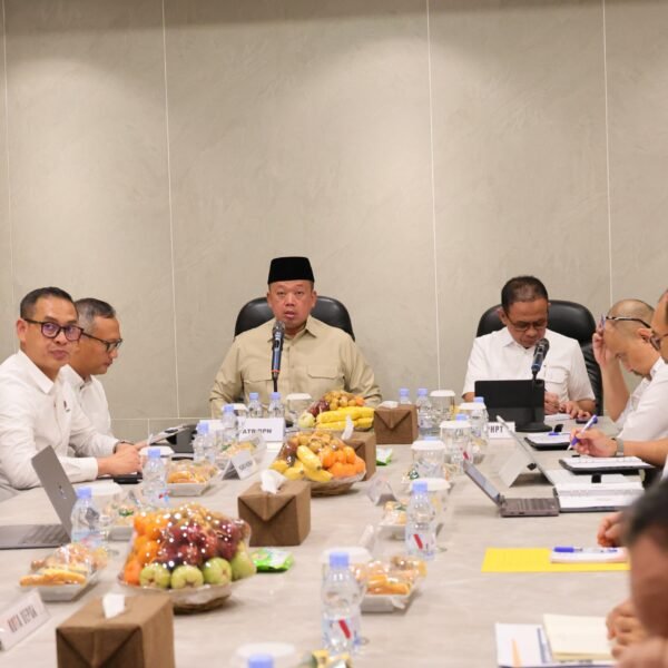 Tindak Lanjut Penyelesaian Berkas Layanan Pertanahan, Menteri Nusron&hellip;