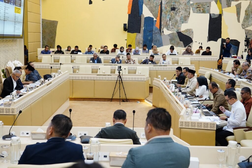 WhatsApp Image 2026 01 19 at 21.32.39 Menteri Nusron Laporkan Progres Revisi RTR Provinsi Aceh, Sumatera Utara, dan Sumatera Barat ke Komisi II DPR RI PROKALTIM