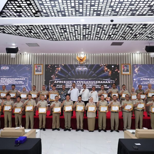 Buktikan Komitmen dalam Memperbaiki Layanan, Satker Kementerian ATR/BPN&hellip;