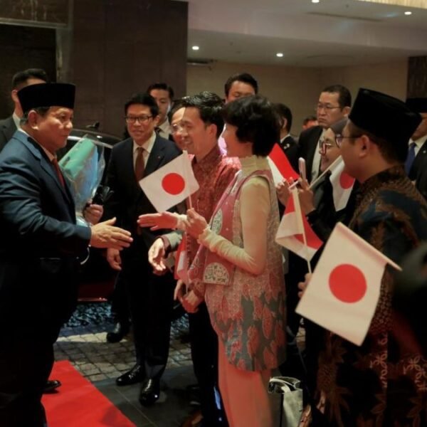 Prabowo Tiba di Tokyo, Sambutan Diaspora Pecah dengan&hellip;