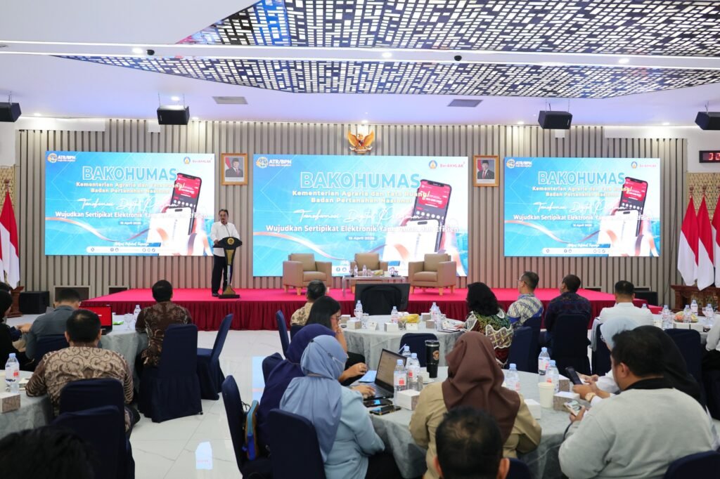 Buka Forum Bakohumas 2026, Sekjen ATR/BPN Tekankan Penyamaan Persepsi dalam Implementasi Sertipikat Elektronik PROKALTIM 1 WhatsApp Image 2026 04 16 at 11.00.53 Buka Forum Bakohumas 2026, Sekjen ATR/BPN Tekankan Penyamaan Persepsi dalam Implementasi Sertipikat Elektronik PROKALTIM