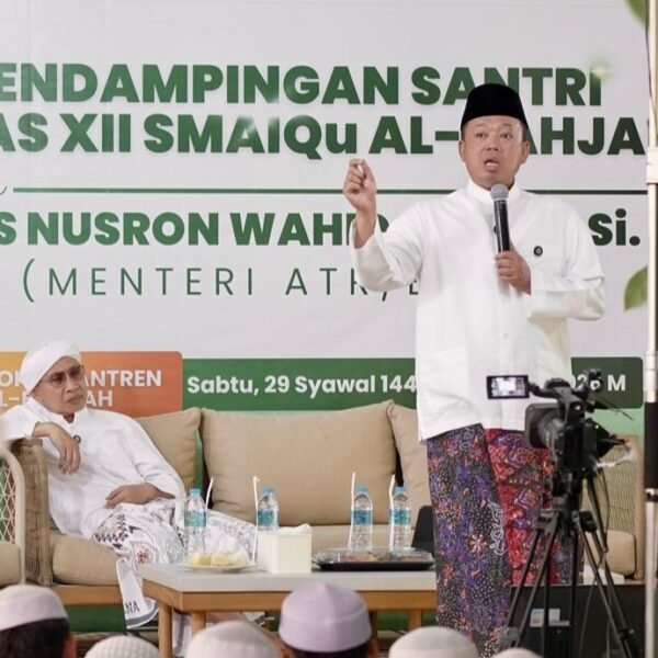 Berikan Motivasi, Menteri Nusron Ingin Santri Dikader sebagai&hellip;