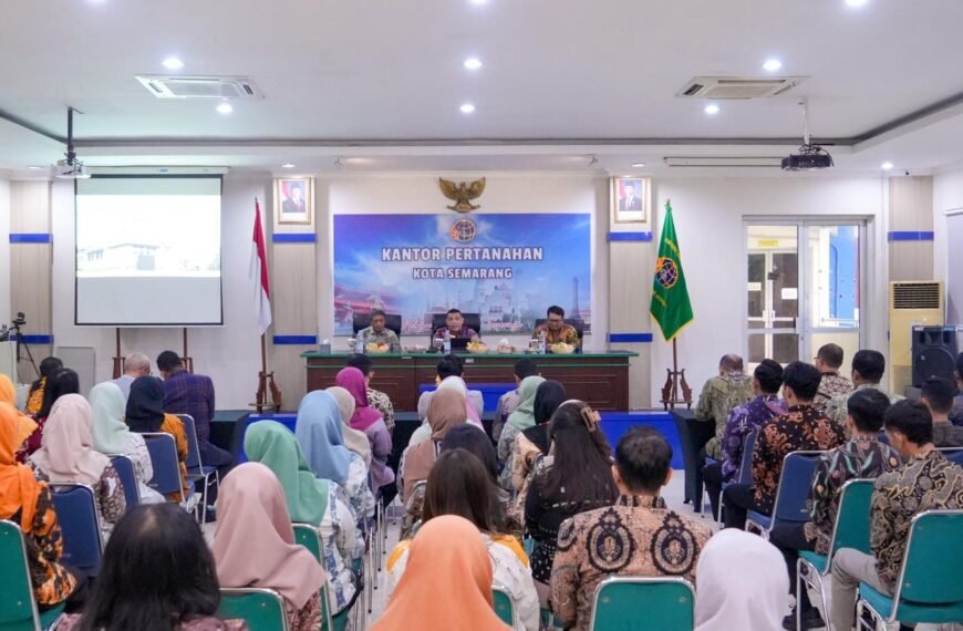 Tinjau Pelayanan Kantah Kota Semarang, Wamen&hellip;