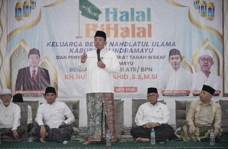 Hadiri Halalbihalal dan Penyerahan Sertipikat Tanah Wakaf PCNU&hellip;