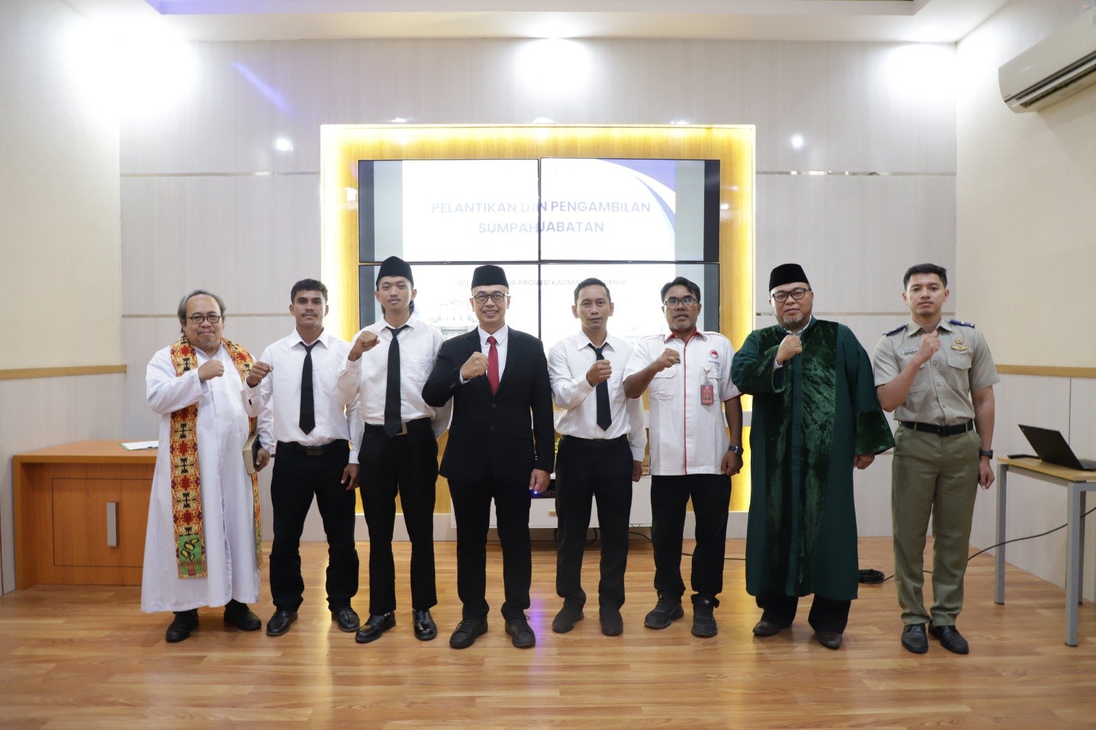 WhatsApp Image 2026 04 20 at 23.34.05 Kanwil BPN Provinsi Kaltim Gelar Pelantikan dan Pengambilan Sumpah Jabatan Asisten Surveyor Kadastral PROKALTIM