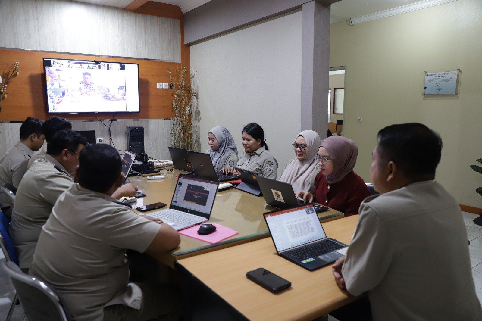 WhatsApp Image 2026 05 04 at 17.48.06 Perkuat Arah Pengembangan Pertanahan, Kanwil BPN Provinsi Kaltim Gelar Monitoring dan Evaluasi PROKALTIM