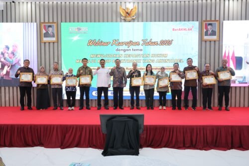WhatsApp Image 2026 05 08 at 15.03.39 Bangun Motivasi Jajaran, Sekjen Kementerian ATR/BPN Beri Penghargaan kepada Satker Pengelola Kearsipan Terbaik PROKALTIM