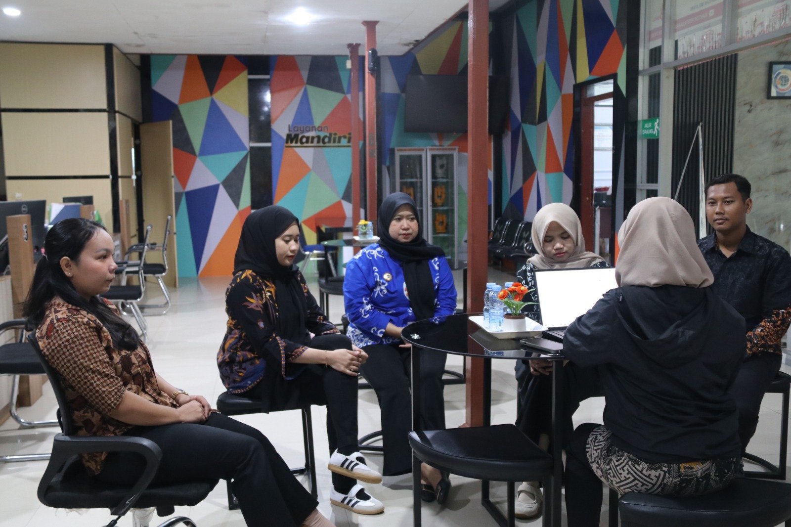 WhatsApp Image 2026 05 14 at 07.19.48 Pelaksanaan Briefing Pagi sebagai Upaya Peningkatan Kualitas Pelayanan di Kantor Pertanahan Kabupaten Paser PROKALTIM