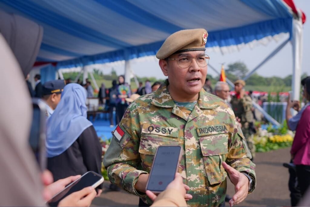 WhatsApp Image 2026 06 05 at 16.50.14 Penutupan Latsarmil Komcad Gelombang I 2026, Wamen Ossy Sebut Latsarmil Perkuat Karakter dan Integritas ASN PROKALTIM