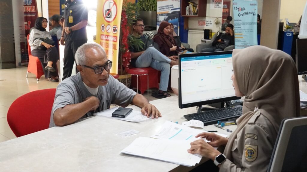 WhatsApp Image 2026 06 08 at 16.32.59 Urus Sendiri Tanpa Perantara, Masyarakat Rasakan Perubahan Layanan Pertanahan PROKALTIM