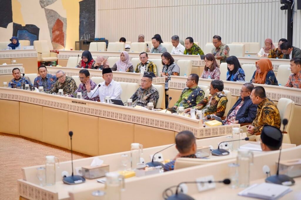 Bahas Rencana Kerja Tahun Anggaran 2027 dengan Komisi II DPR RI, Menteri Nusron Usulkan Pagu Anggaran Rp10 Triliun PROKALTIM 1 WhatsApp Image 2026 06 12 at 05.29.19 Bahas Rencana Kerja Tahun Anggaran 2027 dengan Komisi II DPR RI, Menteri Nusron Usulkan Pagu Anggaran Rp10 Triliun PROKALTIM