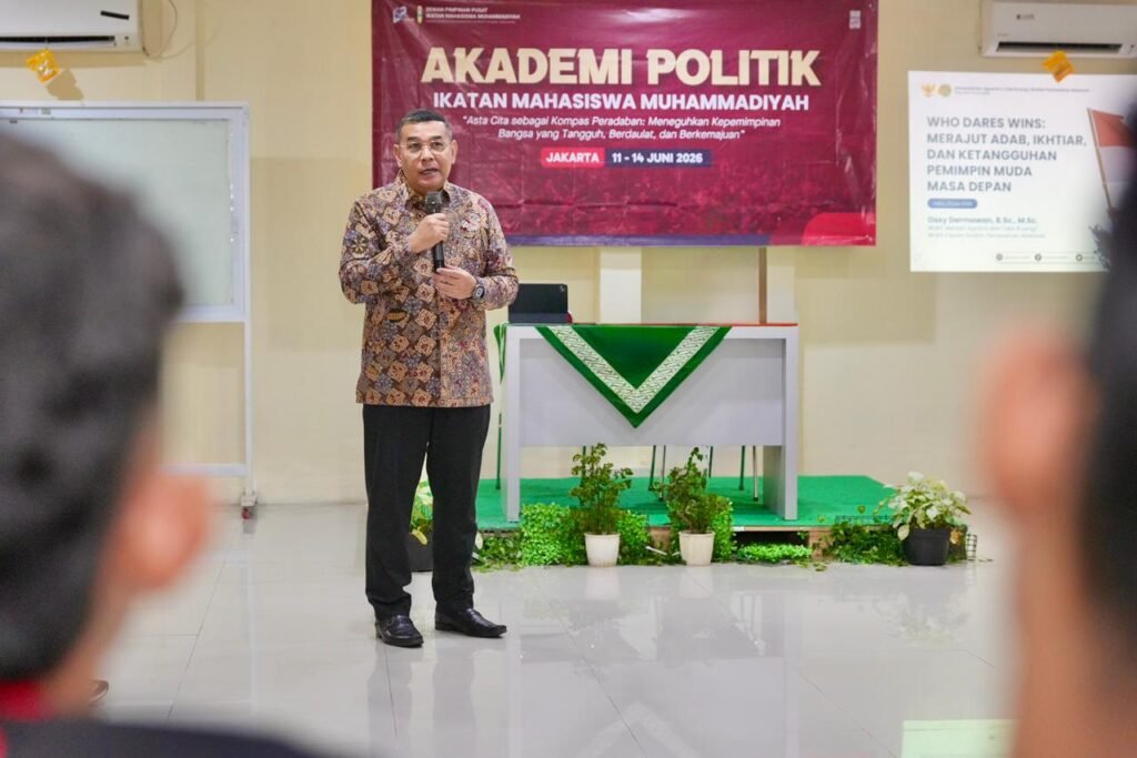 WhatsApp Image 2026 06 14 at 16.52.50 Jadi Pembicara di Akademi Politik UMJ, Wamen ATR/Waka BPN: Pertanahan Berperan Strategis dalam Mendukung Asta Cita Presiden PROKALTIM