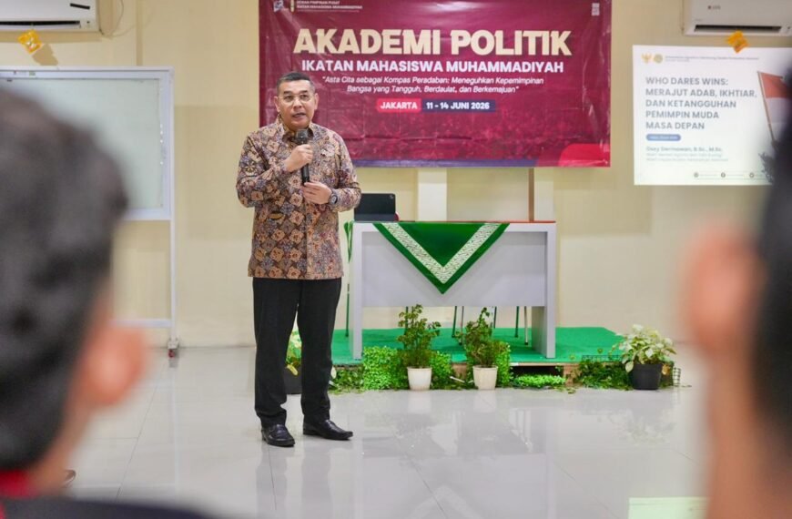Jadi Pembicara di Akademi Politik UMJ,&hellip;