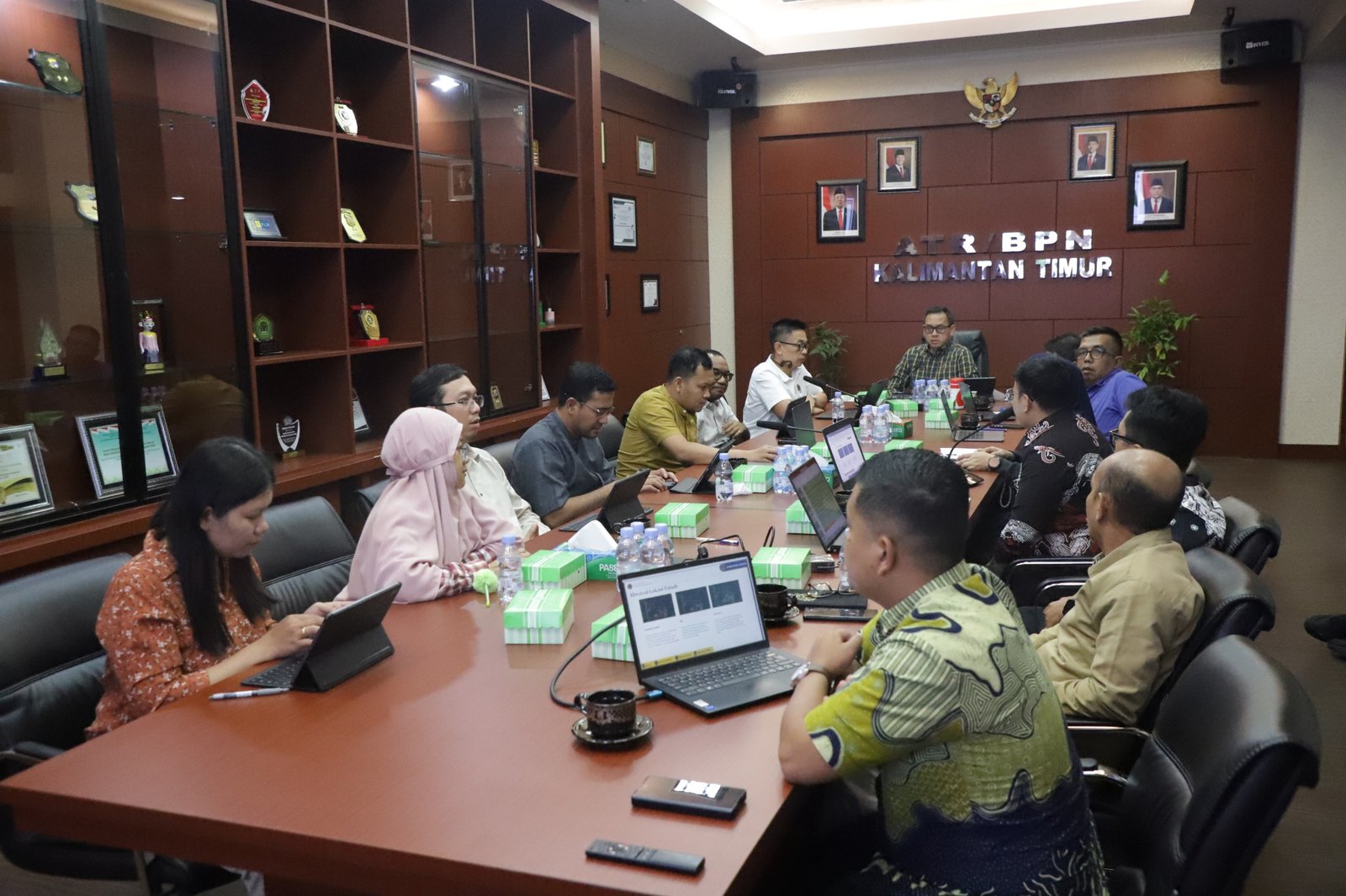 WhatsApp Image 2026 06 19 at 16.09.28 Perkuat Kualitas Layanan, Kanwil BPN Provinsi Kaltim Gelar Monev Kinerja Kantah PPU PROKALTIM