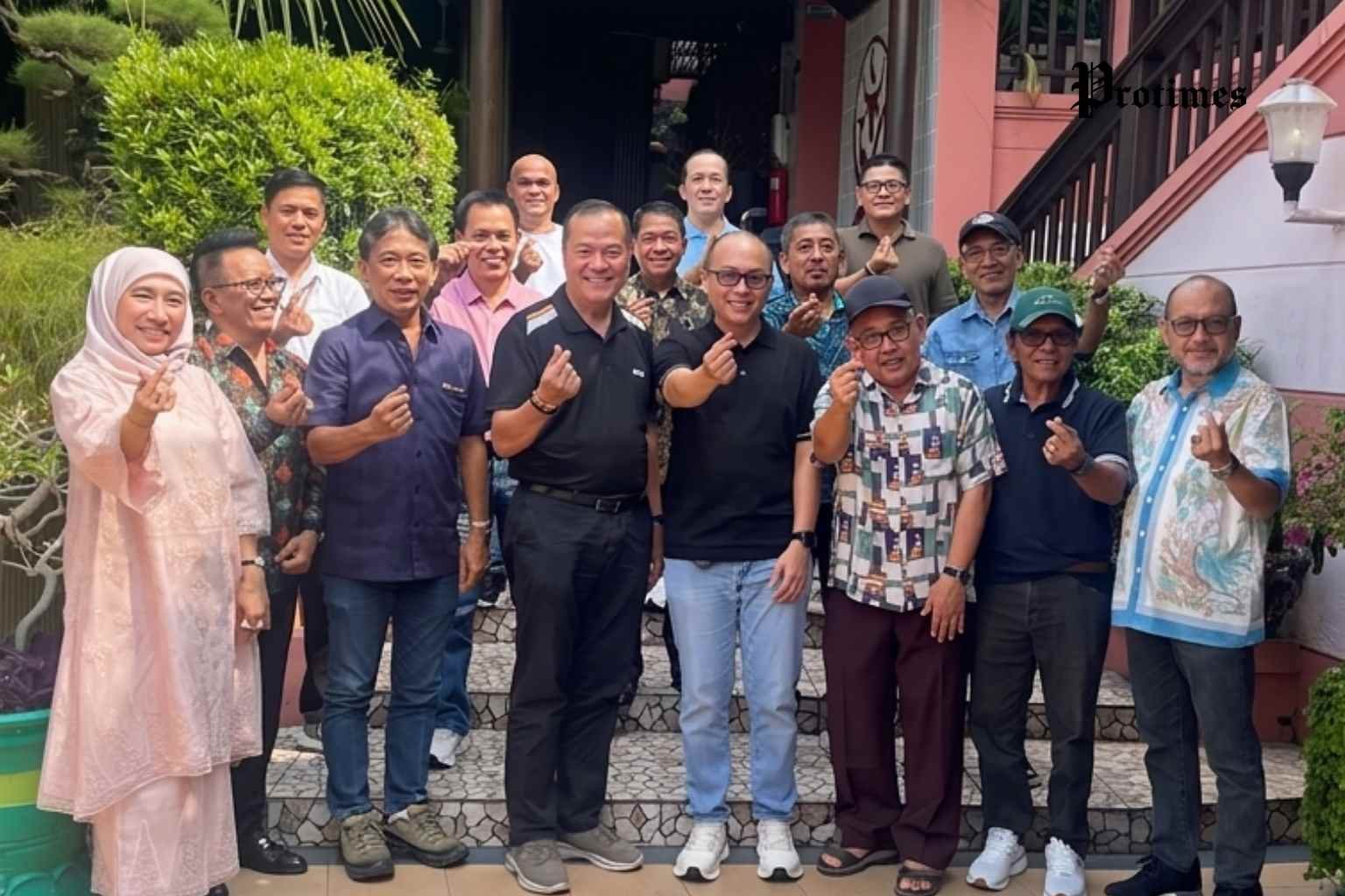 KADIN Pimpin Silaturahmi, Noval Asfihani Mohon Doa Restu Dewan Pertimbangan dan Penasehat KADIN Balikpapan PROKALTIM 1 kadin balikpapan 2 KADIN Pimpin Silaturahmi, Noval Asfihani Mohon Doa Restu Dewan Pertimbangan dan Penasehat KADIN Balikpapan PROKALTIM