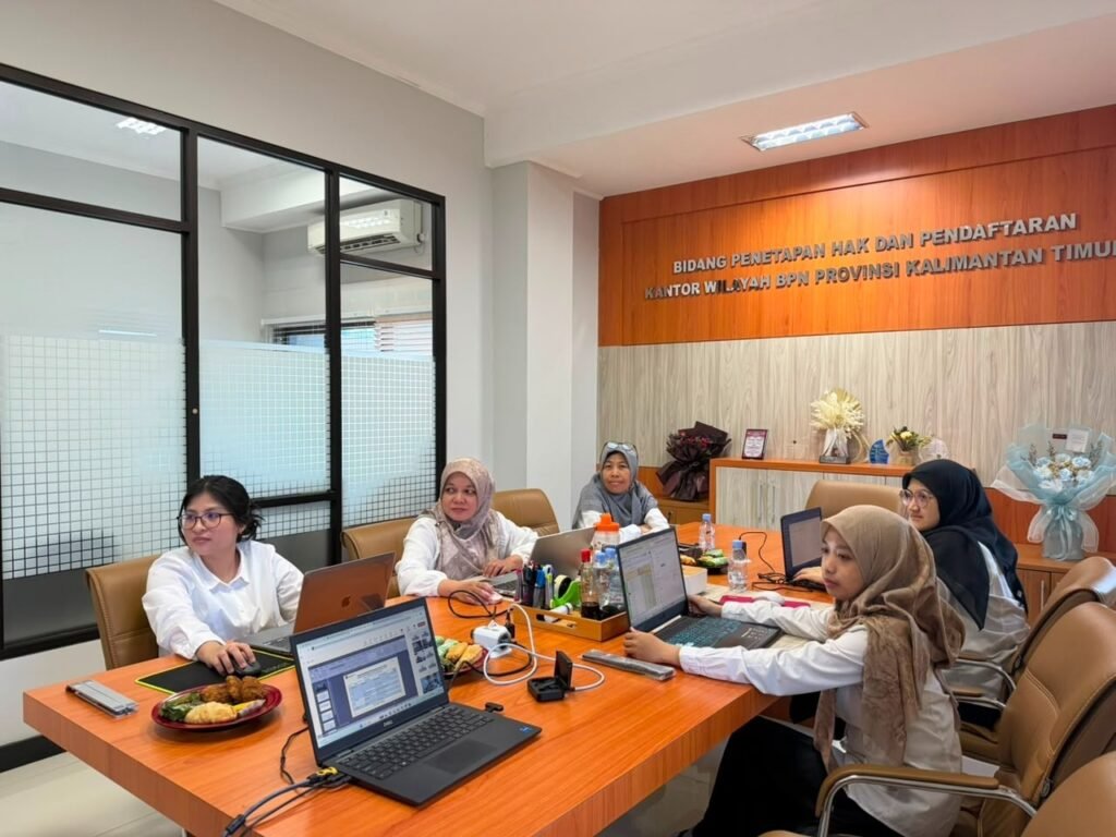 Kanwil BPN Provinsi Kaltim Ikuti Rapat Monitoring Progres Pelaksanaan Sertipikasi Barang Milik Negara (BMN) berupa Tanah Tahun Anggaran 2026 di Wilayah Kalimantan Timur PROKALTIM 1 WhatsApp Image 2026 07 03 at 15.37.58 Kanwil BPN Provinsi Kaltim Ikuti Rapat Monitoring Progres Pelaksanaan Sertipikasi Barang Milik Negara (BMN) berupa Tanah Tahun Anggaran 2026 di Wilayah Kalimantan Timur PROKALTIM