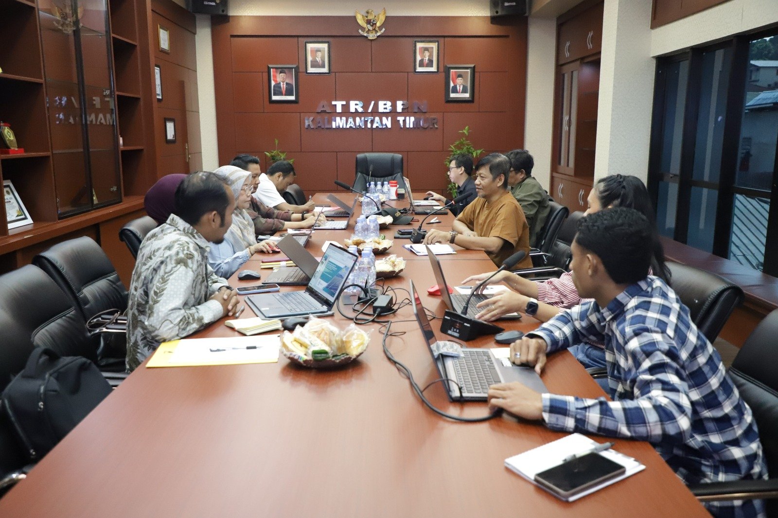 WhatsApp Image 2026 07 11 at 01.38.03 Dukung Pembangunan Infrastruktur Ketenagalistrikan, Kanwil BPN Provinsi Kaltim Laksanakan Rapat Koordinasi Awal Pelaksanaan PTP PROKALTIM