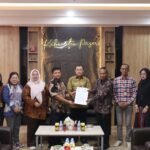 Perkuat Sinergi Pelayanan Pertanahan, Kantor Pertanahan Kabupaten Paser Terima Hibah Tanah dan Bangunan dari Pemkab Paser