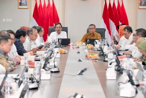 Evaluasi Semester II, Sekjen ATR/BPN Targetkan Capaian Kinerja 98% untuk Tahun 2026 PROKALTIM 5 WhatsApp Image 2026 07 14 at 17.32.03 Evaluasi Semester II, Sekjen ATR/BPN Targetkan Capaian Kinerja 98% untuk Tahun 2026 PROKALTIM