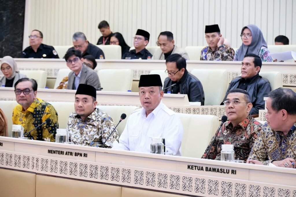Menteri Nusron Laporkan Realisasi Anggaran Kementerian ATR/BPN Tahun 2025 kepada Komisi II DPR RI PROKALTIM 1 WhatsApp Image 2026 07 16 at 09.59.57 Menteri Nusron Laporkan Realisasi Anggaran Kementerian ATR/BPN Tahun 2025 kepada Komisi II DPR RI PROKALTIM