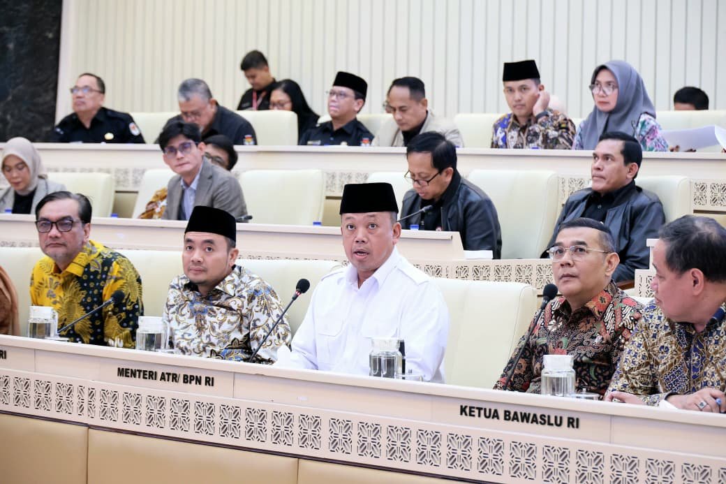 Menteri Nusron Laporkan Realisasi Anggaran Kementerian ATR/BPN Tahun 2025 kepada Komisi II DPR RI PROKALTIM 1 WhatsApp Image 2026 07 16 at 09.59.57 Menteri Nusron Laporkan Realisasi Anggaran Kementerian ATR/BPN Tahun 2025 kepada Komisi II DPR RI PROKALTIM
