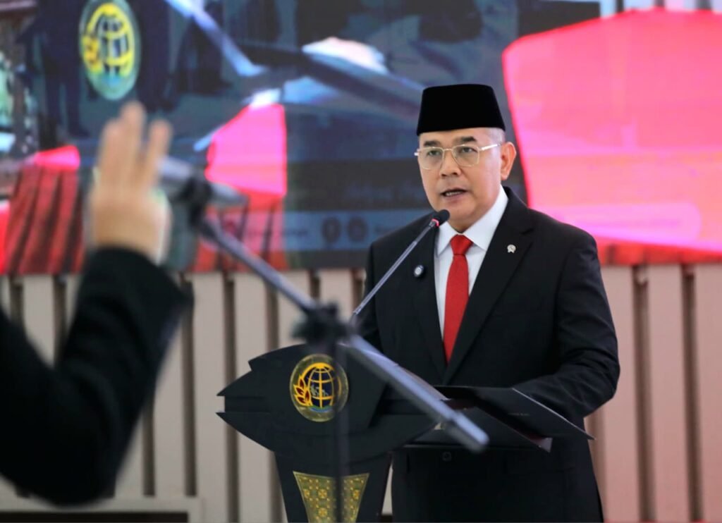 Lantik 78 Pejabat Struktural, Wamen Ossy: Rotasi dan Promosi Jabatan Bentuk Birokrat yang Adaptif PROKALTIM 1 WhatsApp Image 2026 07 17 at 18.15.26 Lantik 78 Pejabat Struktural, Wamen Ossy: Rotasi dan Promosi Jabatan Bentuk Birokrat yang Adaptif PROKALTIM