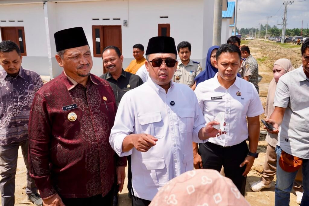 WhatsApp Image 2026 07 23 at 20.31.21 Tinjau Lokasi Huntap bagi Korban Bencana Aceh Tamiang, Menteri Nusron Pastikan Lahan 100% Siap Digunakan PROKALTIM