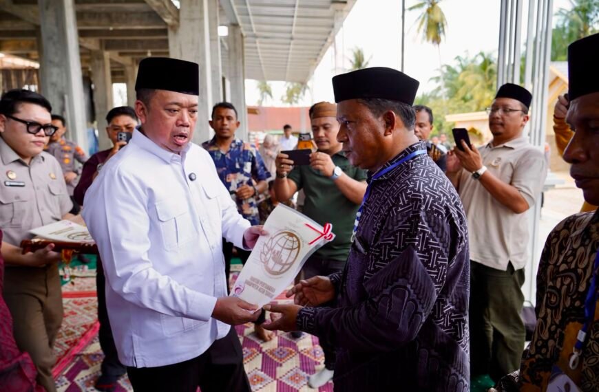Menteri Nusron Serahkan Sertipikat Wakaf dan&hellip;