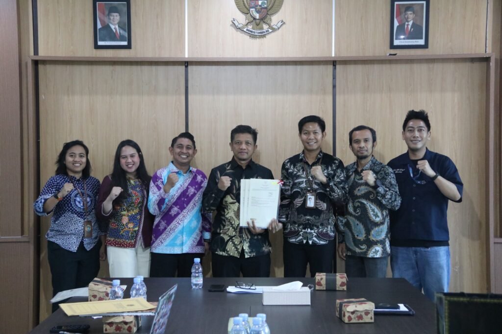 WhatsApp Image 2026 07 27 at 10.57.00 Kantor Pertanahan Kabupaten Paser Serahkan Sertipikat Tanah Aset PT. PLN (Persero) UPP Kalimantan Bagian Timur 1 sebagai Wujud Tertib Administrasi Aset Negara PROKALTIM