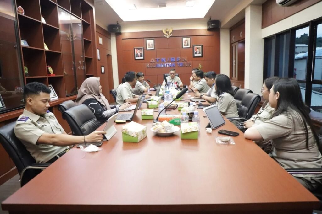 WhatsApp Image 2026 07 27 at 10.57.01 Kantor Pertanahan Kabupaten Paser Ikuti Monitoring dan Evaluasi Kinerja serta Layanan Pertanahan di Kanwil BPN Provinsi Kalimantan Timur PROKALTIM