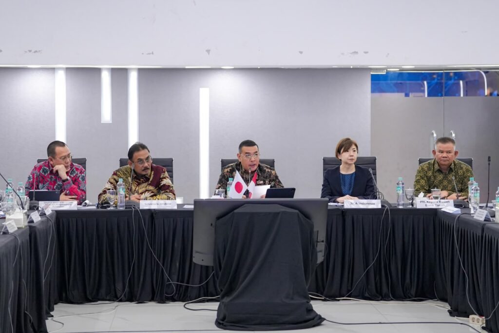 Wamen Ossy Buka Rapat Evaluasi Setahun LANDLAB, Kerja Sama Kementerian ATR/BPN Bersama JICA PROKALTIM 1 WhatsApp Image 2026 07 30 at 19.14.52 Wamen Ossy Buka Rapat Evaluasi Setahun LANDLAB, Kerja Sama Kementerian ATR/BPN Bersama JICA PROKALTIM