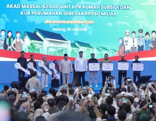 Hadiri Akad Massal 62.000 KPR Rumah Subsidi, Menteri Nusron: Legalitas Tanah Beri Kepastian bagi Masyarakat PROKALTIM 2 WhatsApp Image 2026 07 31 at 14.26.59 Hadiri Akad Massal 62.000 KPR Rumah Subsidi, Menteri Nusron: Legalitas Tanah Beri Kepastian bagi Masyarakat PROKALTIM