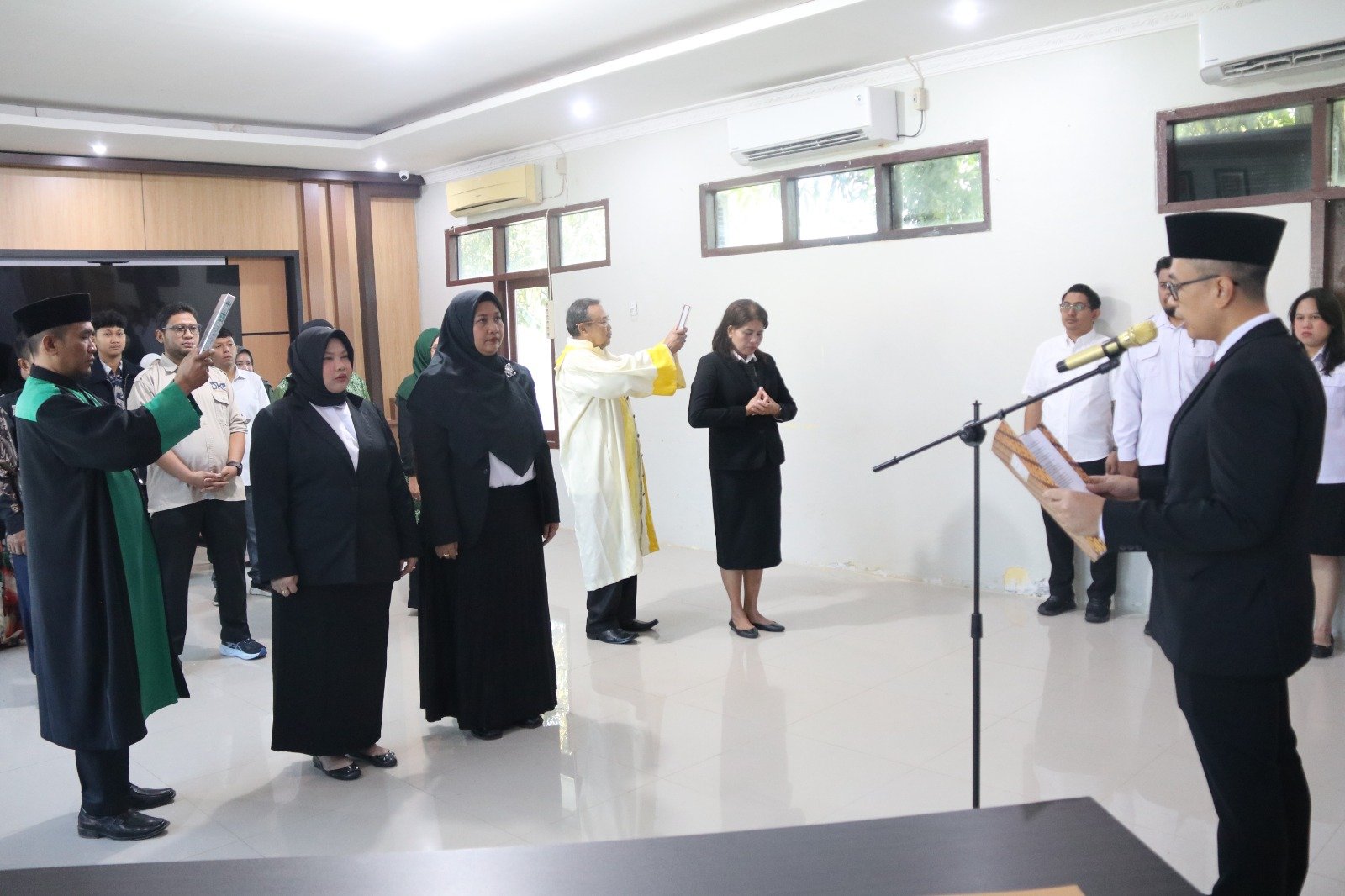 Kantor Pertanahan Kabupaten Paser Melaksanakan Pelantikan dan Pengambilan Sumpah/Janji Jabatan PPAT PROKALTIM 1 WhatsApp Image 2026 08 14 at 15.25.23 Kantor Pertanahan Kabupaten Paser Melaksanakan Pelantikan dan Pengambilan Sumpah/Janji Jabatan PPAT PROKALTIM