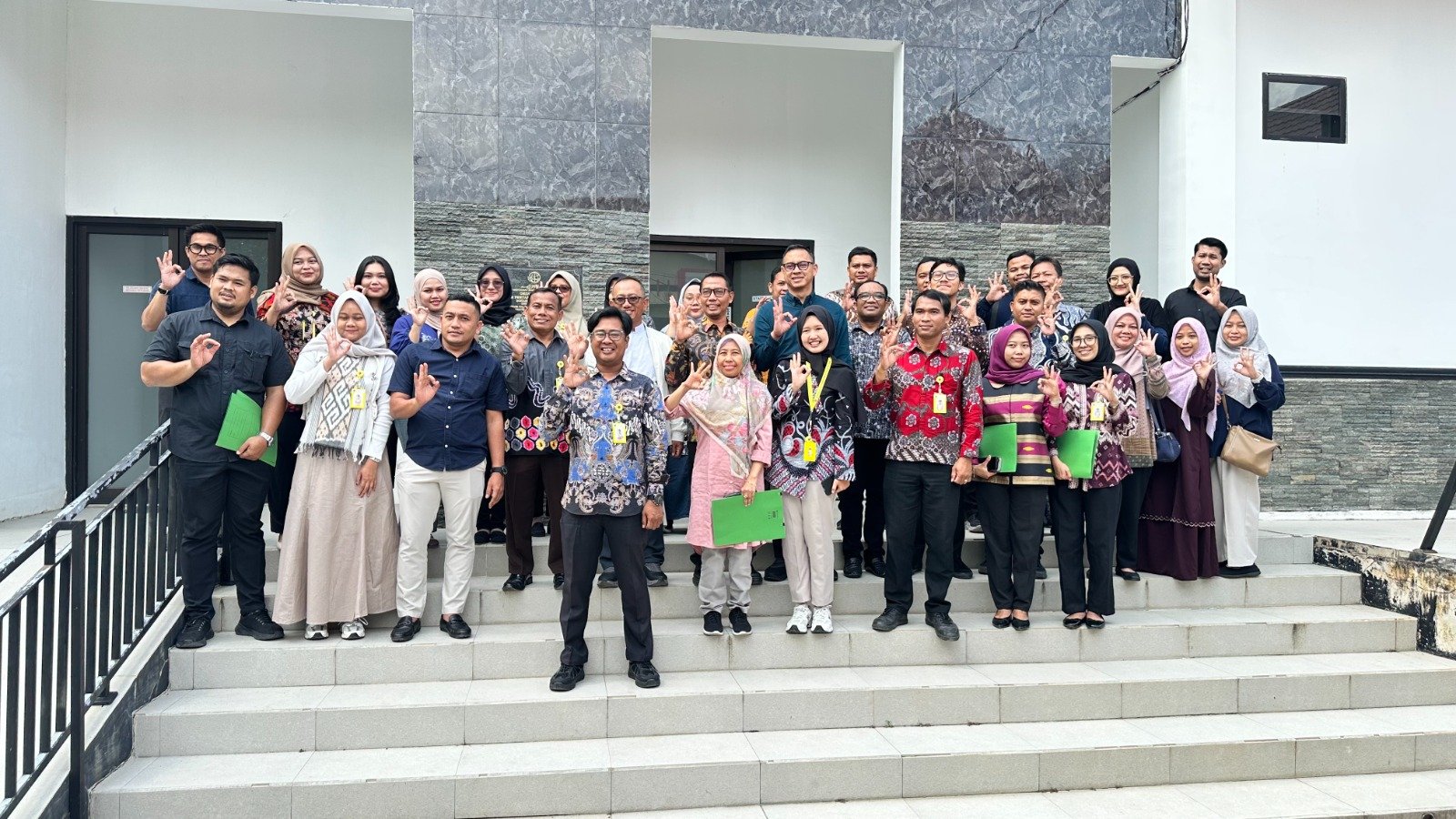 Kunjungan Kerja Perdana ke Kantah Bontang, Kakanwil BPN Provinsi Kalimantan Timur Monitoring Kinerja dan Layanan Pertanahan PROKALTIM 1 WhatsApp Image 2026 08 21 at 11.08.15 Kunjungan Kerja Perdana ke Kantah Bontang, Kakanwil BPN Provinsi Kalimantan Timur Monitoring Kinerja dan Layanan Pertanahan PROKALTIM