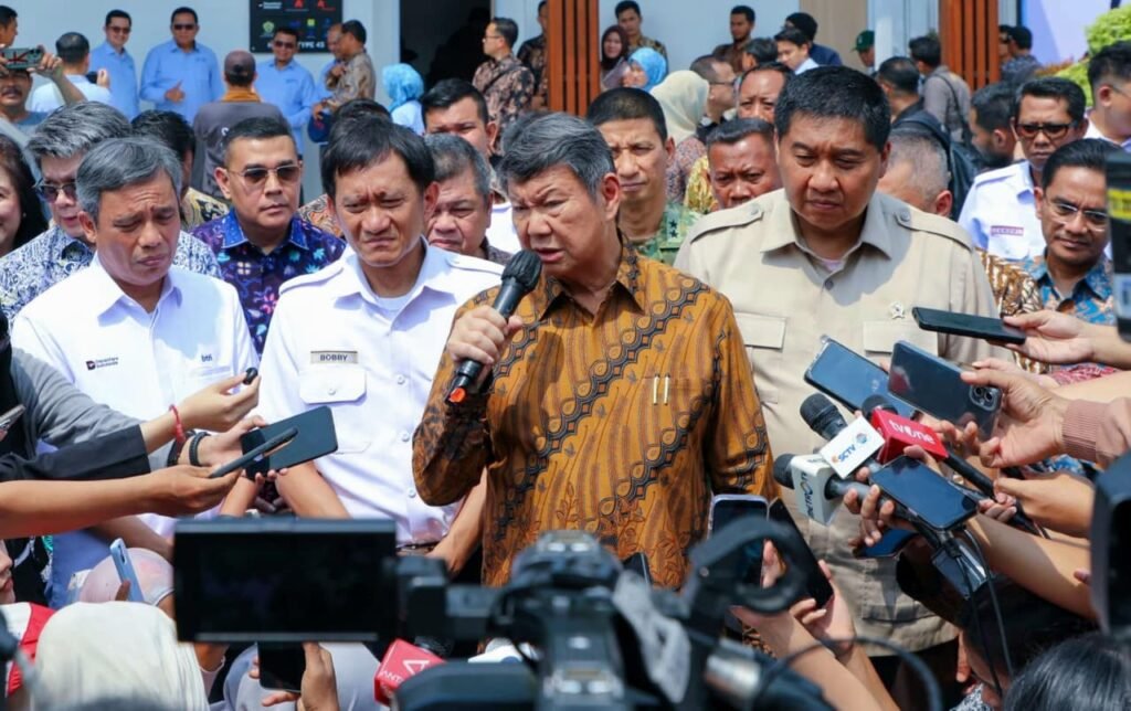 Groundbreaking Hunian Terjangkau, Ketua Satgas Perumahan RI Sampaikan Dukungan Sertipikasi Gratis bagi MBR dari Kementerian ATR/BPN PROKALTIM 1 WhatsApp Image 2026 08 22 at 05.12.26 Groundbreaking Hunian Terjangkau, Ketua Satgas Perumahan RI Sampaikan Dukungan Sertipikasi Gratis bagi MBR dari Kementerian ATR/BPN PROKALTIM